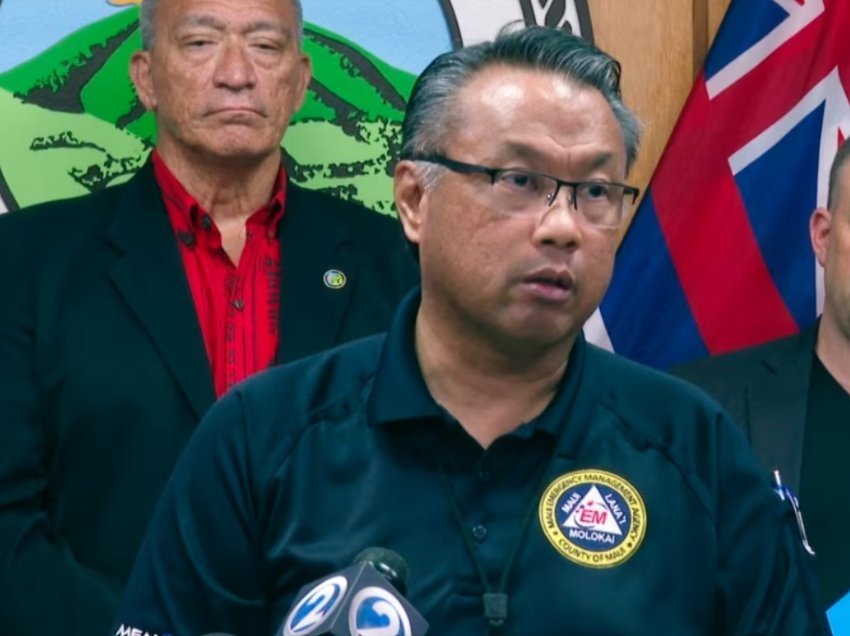 Jep dorëheqje shefi për emergjenca në Maui pas kritikave për menaxhim të zjarreve