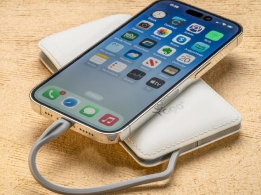 Paralajmëron Apple: Mos e karikoni iPhone derisa flini