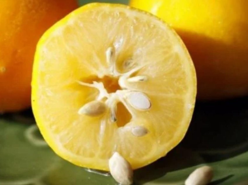 Shëroni dhimbjet e forta të kokës me farat e limonit