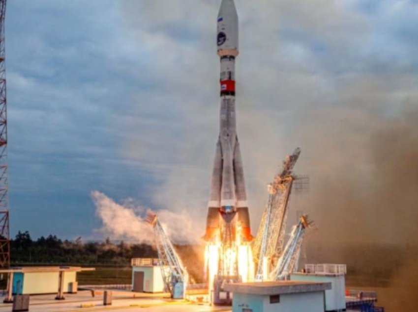 Rrëzohet në Hënë anija kozmike e Rusisë