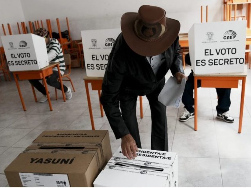 Zgjedhjet presidenciale të Ekuadorit përfundojnë me balotazh