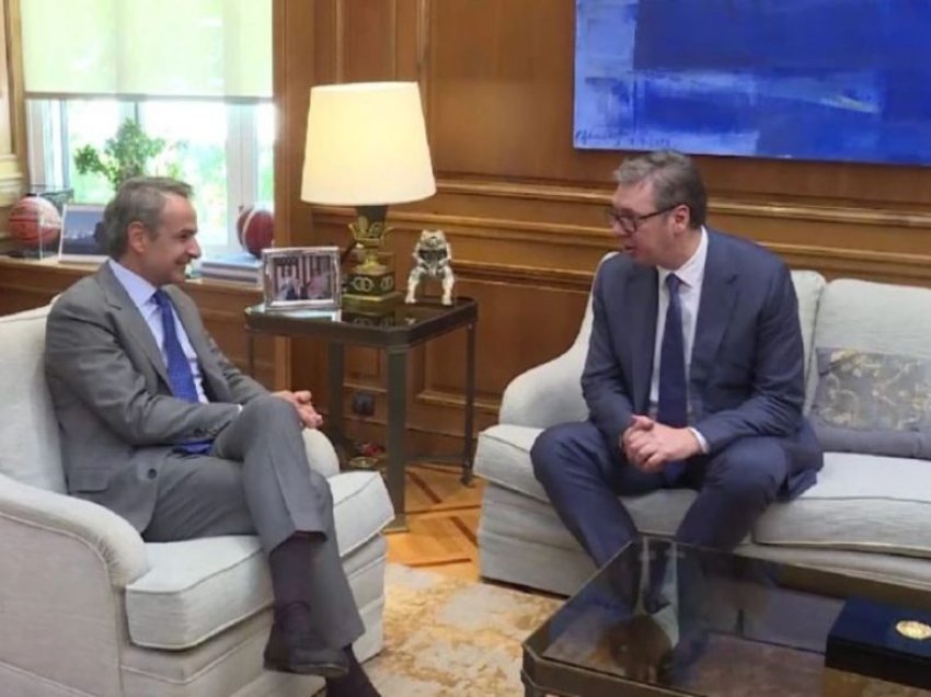 Vuçiqi pas takimit me Mitsotakis: Miqtë grekë na konfirmuan se nuk e njohin Kosovën 