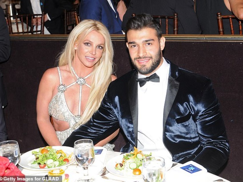 Britney Spears shpenzon nëntë mijë euro në muaj për të paguar apartamentin e ri të Sam Asgharit
