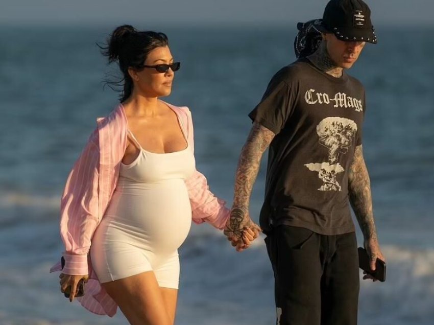 Kourtney Kardashian po shijon shtatzëninë e katërt 