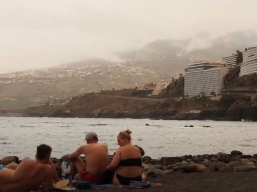 Spanjë, stabilizohet zjarri në Tenerife pas nëntë ditësh, por zjarrfikësit mbeten në gatishmëri
