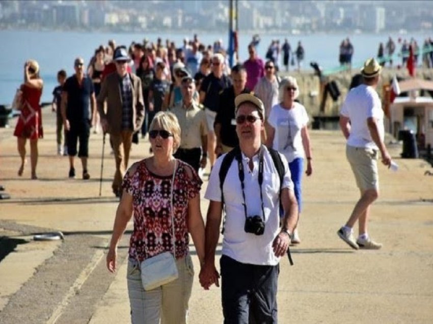 ​Rritet numri i turistëve të huaj që vizitojnë Turqinë