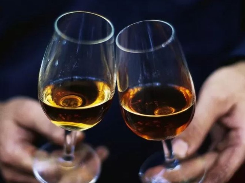 Franca thotë se do të shpenzojë 200 milionë euro për të shkatërruar verën e tepërt në treg