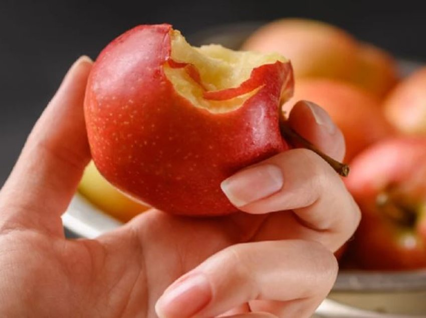 Duhet të konsumojmë një mollë në ditë, por kur është momenti më i përshtatshëm
