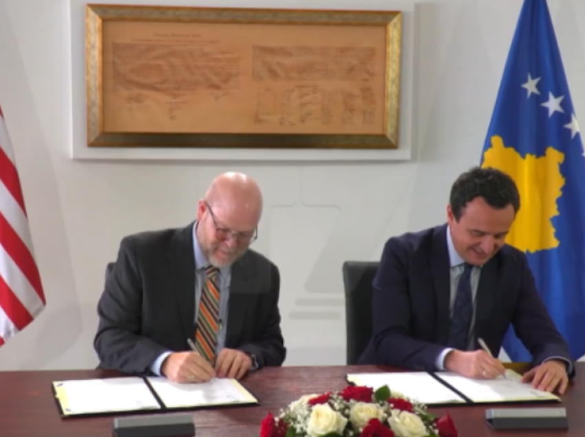 Amerika ndihmon Kosovën në ruajtjen e sekreteve, ja si komentohet marrëveshja e nënshkruar nga Kurti e ambasadori amerikan