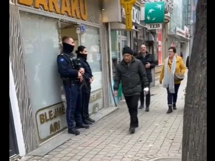Policia e Kosovës me aksion në një argjendari në Prishtinë, dyshohet se ka të bëjë me plaçkitjen në Suharekë