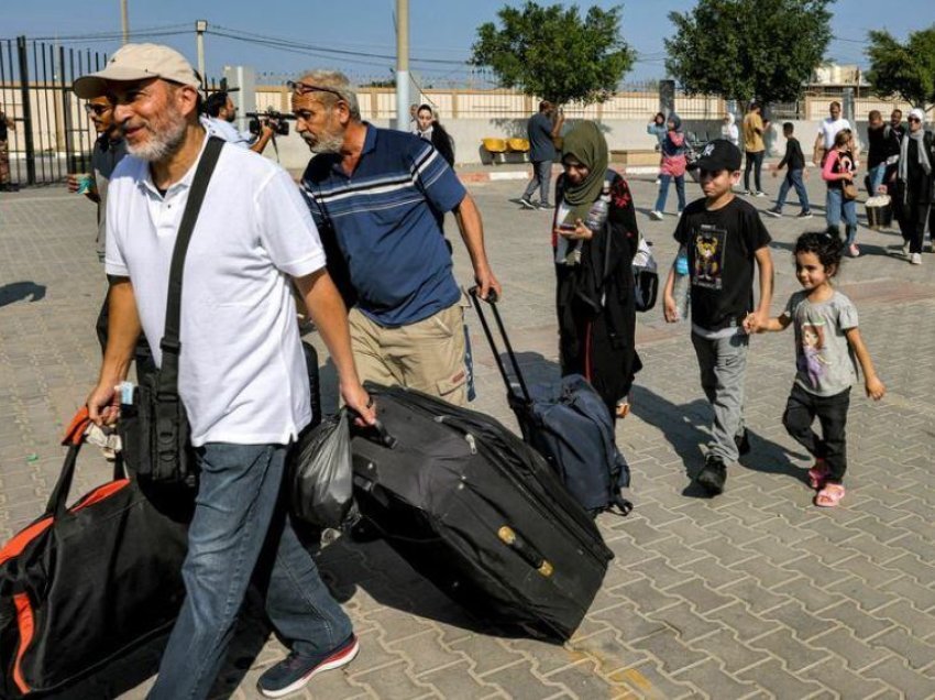Më shumë se 600 shtetas të huaj pritet të largohen nga Gaza