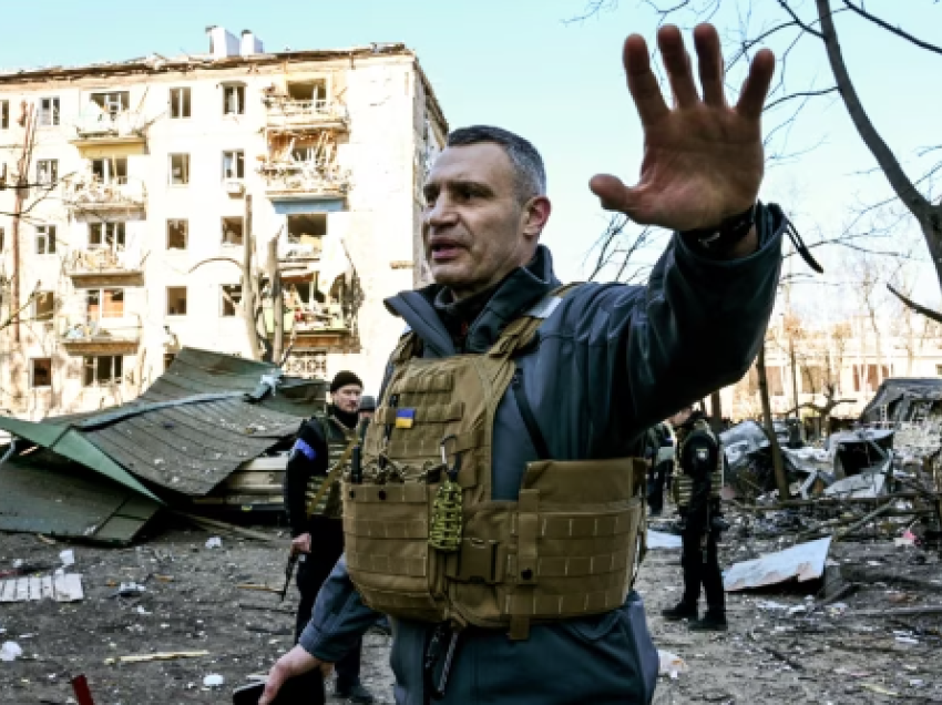 Klitschko thotë se Ukraina po kthehet në autoritare ndërsa konflikti me Zelenskyn vazhdon