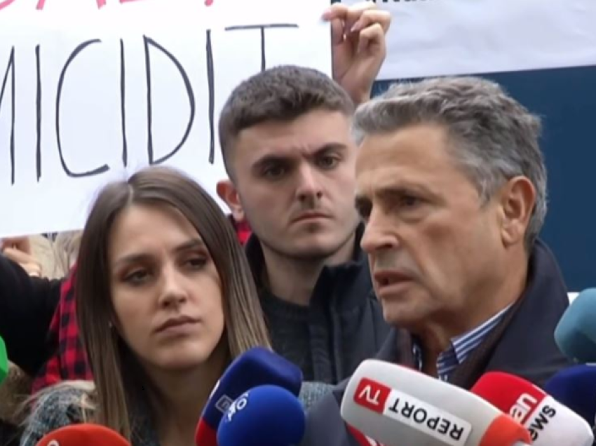 “Drejtësi për Liridonën”, protestë para ambasadës së Kosovës për vrasjen e 30 vjeçares të urdhëruar nga burri i saj