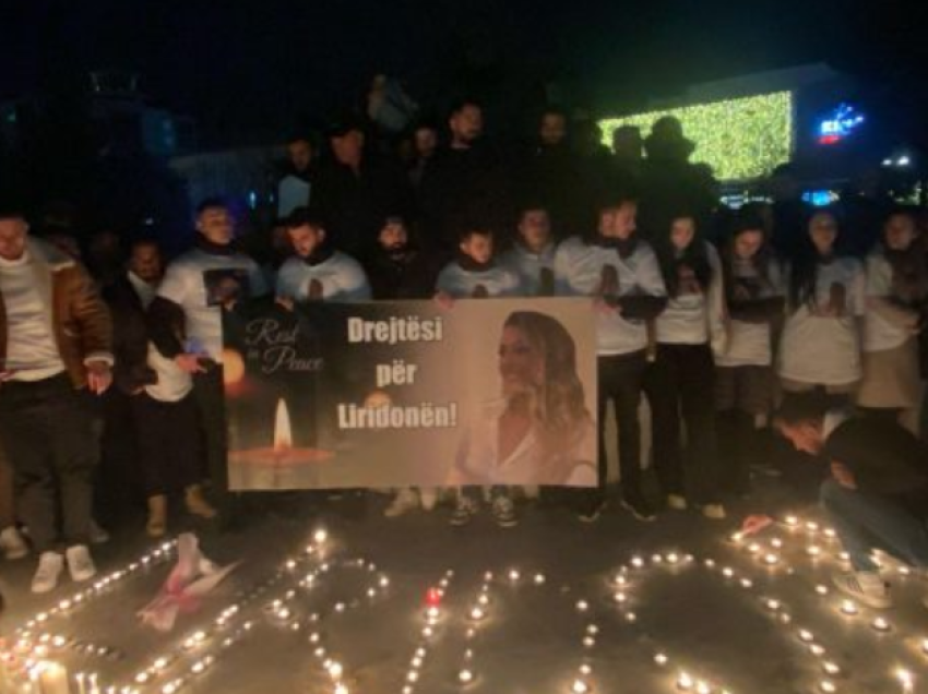 Në Gjakovë ndizen qirinj në kujtim të Liridona Ademajt