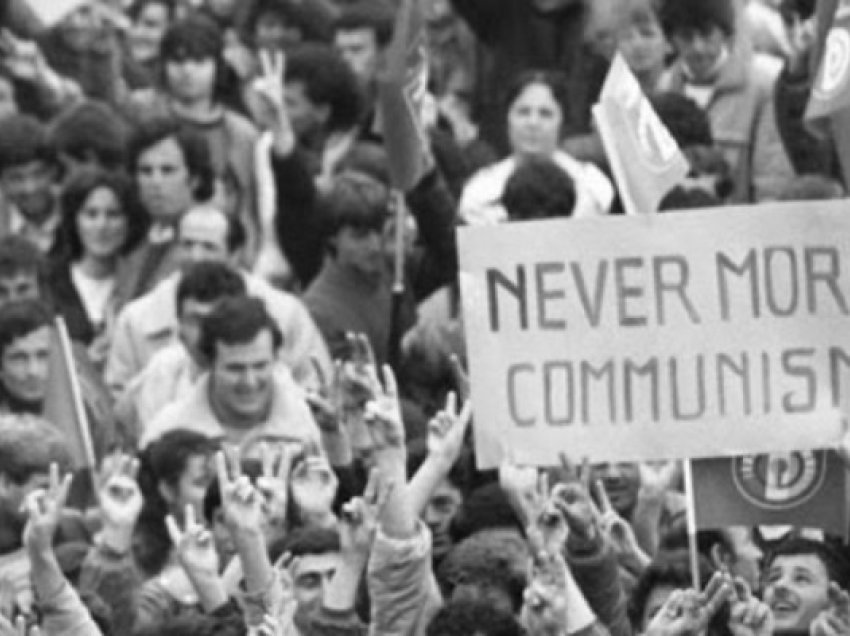 33 vjet nga Lëvizja Studentore e dhjetorit