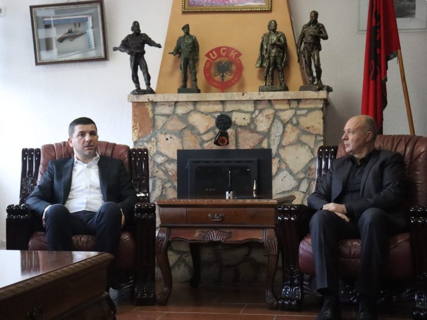 Krasniqi thotë se qytetarët e Kaçanikut po diskriminohen nga Qeveria Kurti