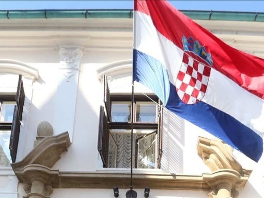 Kryeministri i Kroacisë shkarkon ministrin e Ekonomisë dhe këshilltarin e tij për korrupsion të dyshuar