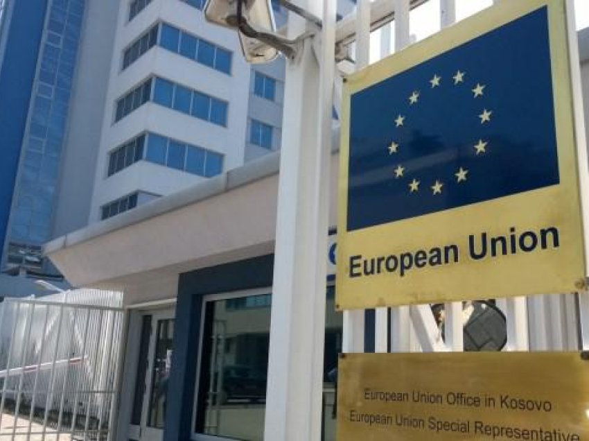 Zyra e BE-së në Kosovë kërkon përjashtimin e kryetarit të trupit gjykues në gjykimin ndaj ish-zyrtares së tyre