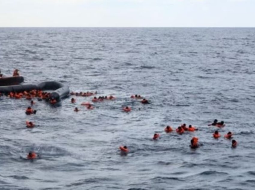 Përmbyset varka pranë brigjeve të Libisë, mbi 60 imigrantë humbasin jetën