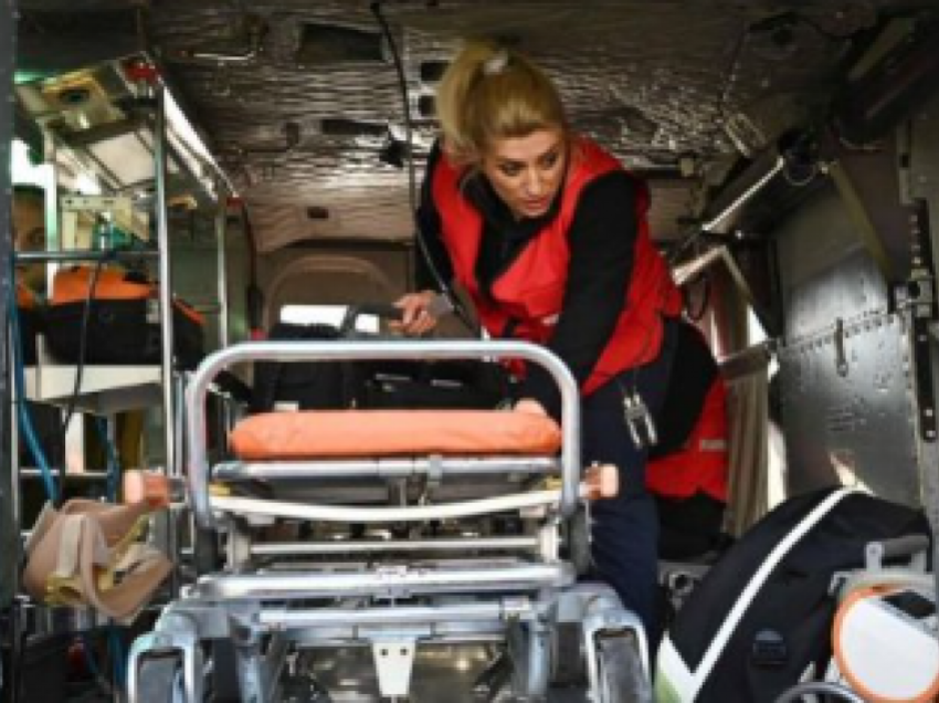 Një gjuetar nga terreni i paarritshëm është evakuuar me helikopter në Maqedoninë e Veriut