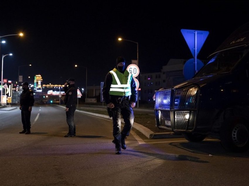 Furgoni me targa gjermane shpërfill Policinë dhe tenton të ikë, policët e kapin - ja çka i gjejnë shoferit 