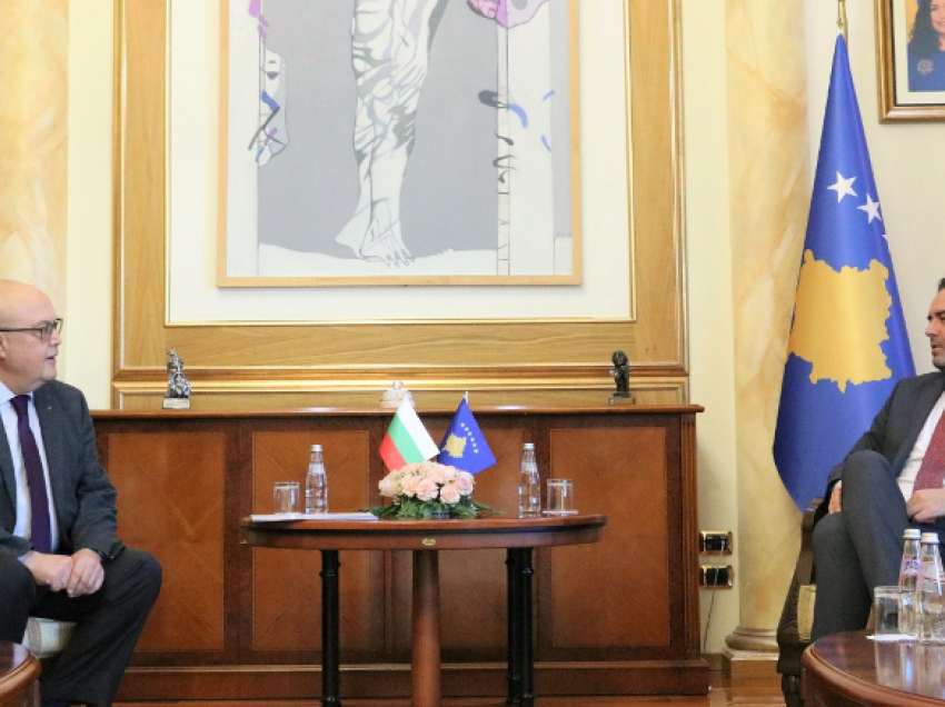 Konjufca takon ambasadorin e Bullgarisë, kërkon vazhdimin e mbështetjes