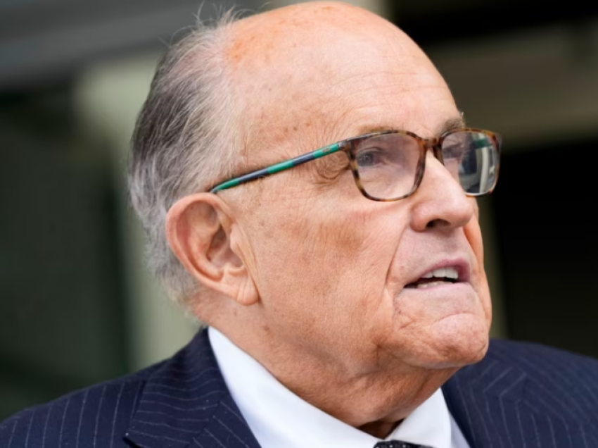 Rudy Giuliani bën kërkesë për falimentim