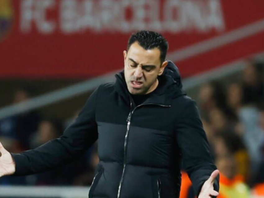Xavi i mllefosur me lojtarët e Barcelonës