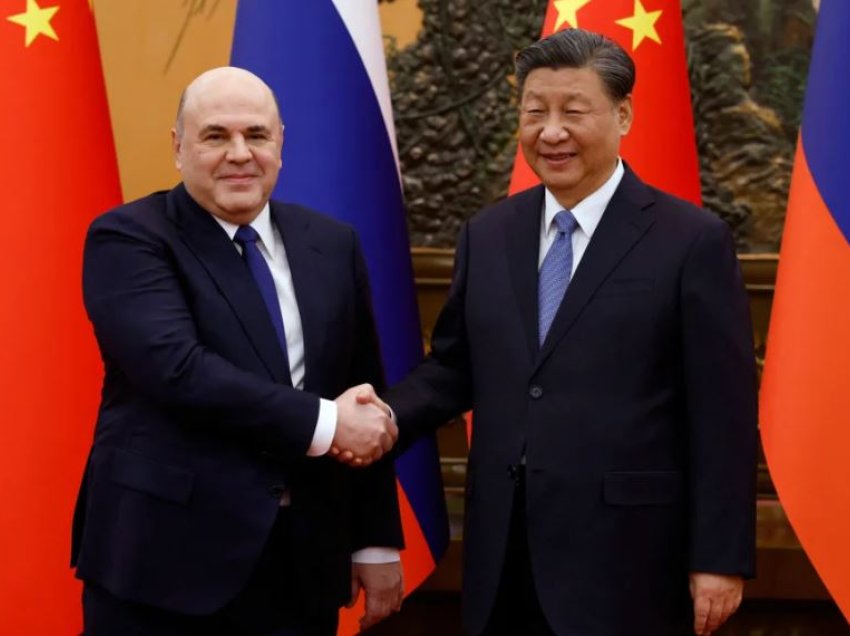 Xi mirëpret bashkëpunimin me Rusinë pasi tregtia mes dy vendeve tejkalon objektivin prej 200 miliardë dollarësh