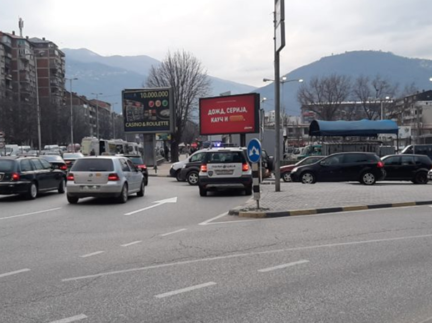 Policia me aksione në Tetovë, sanksionon 24 shoferë për mos respektim të detyrimeve ndaj këmbësorëve