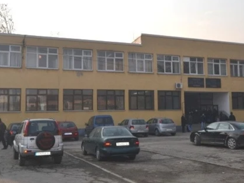 Dy ditë me radhë Gjimnazi i Tetovës pa rrymë elektrike, nxënësit nuk mbajnë mësim