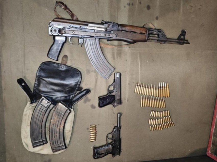 Bastisje në Semenishtë të Shkupit, policia konfiskon armë dhe municion