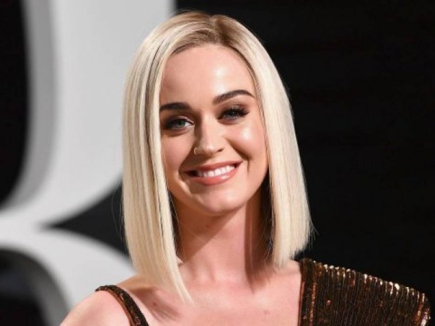 Katy Perry tregon bashkëpunimin që e refuzoi dhe u pendua 