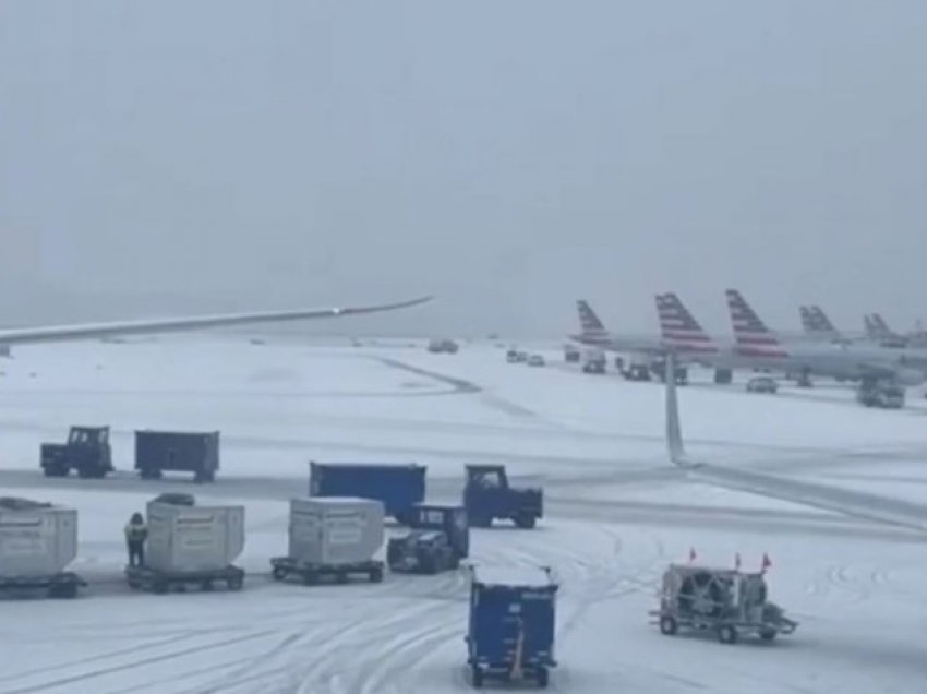 Stuhia e dëborës godet SHBA, anulohen 1400 fluturime
