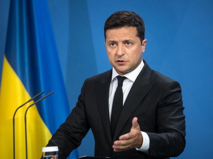 Presidenti i Ukrainës Volodymyr Zelensky: Bakhmut nuk do të dorëzohet