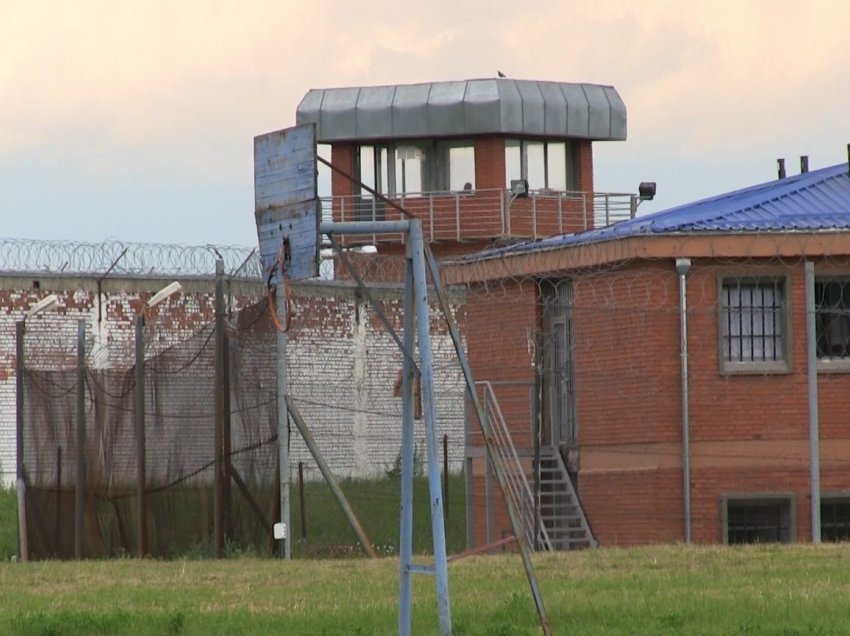 Gjashtë të burgosur pëleshen mes vete në Burgun e Dubravës