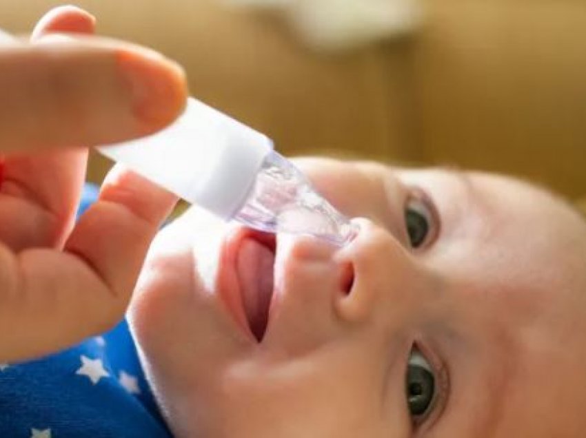 Provoni këto mënyra natyrale dhe të sigurta për të liruar hundët e bllokuara të fëmijës
