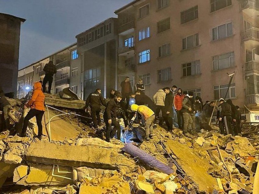 Ky ishte ndër tërmetet më të mëdha të regjistruar në Turqi, thonë sizmologët
