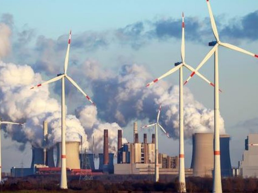 Gjermani: Scholz planifikon “katër deri në pesë turbina me erë” në ditë