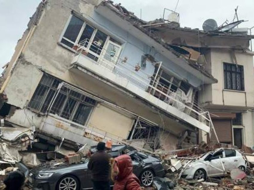Ballafaqimi i Erdoganit me tërmetin dhe ndikimi në shanset e rizgjedhjes
