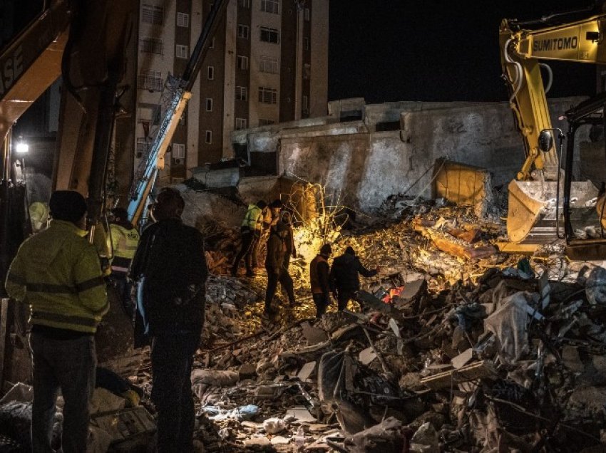 Mbi 7 700 të vdekur nga tërmeti në Turqi dhe Siri