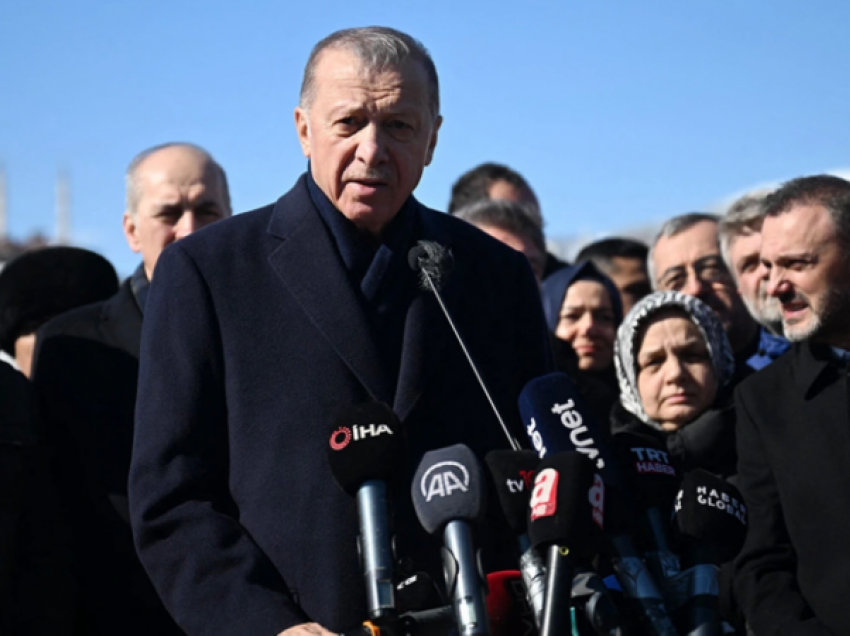 “Mangësi në reagimin e qeverisë”, rritet presioni ndaj Erdoganit pas tërmetit shkatërrimtar në Turqi