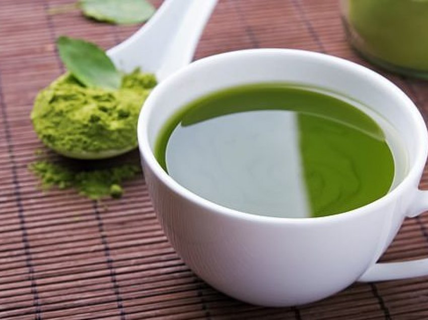Ja si duhet ta përgatisni çajin e gjelbër, për arritjen e përfitimeve shëndetësore