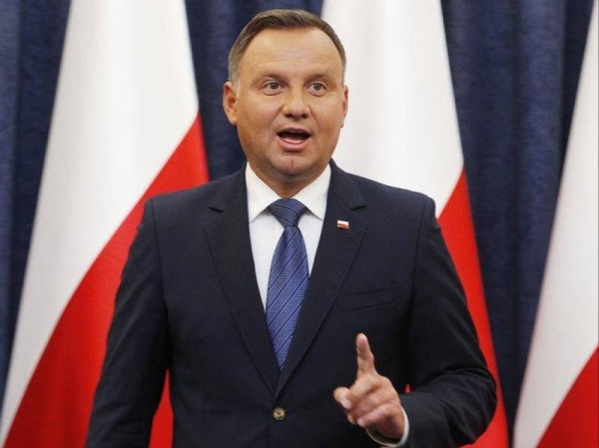 ​Duda: Polonia s’mund të veprojë e vetme rreth avionëve luftarakë për Ukrainën