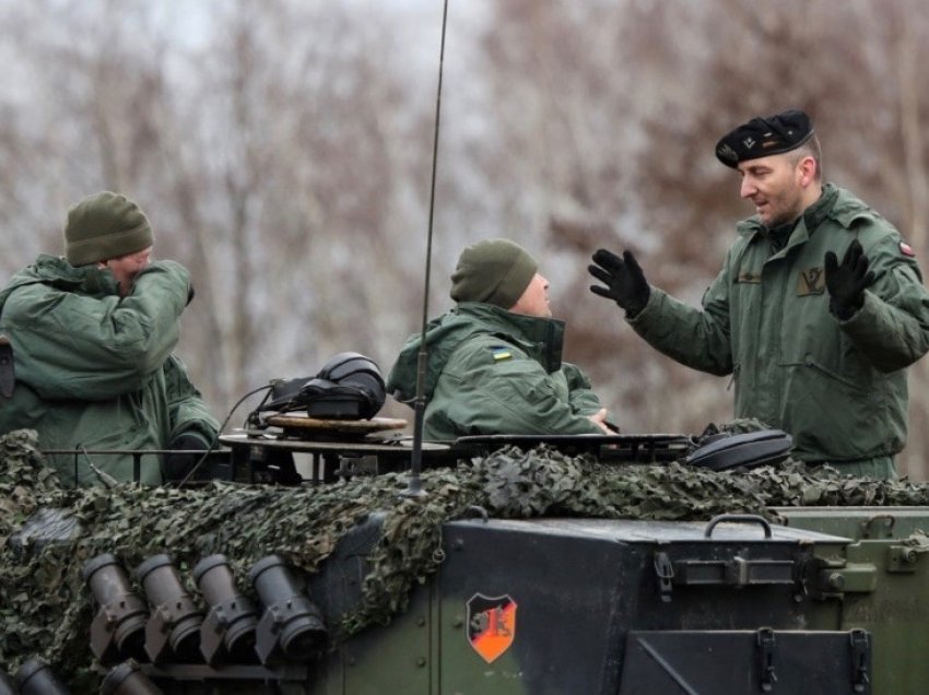 Ofensiva ruse mbledh ministrat e Mbrojtjes të NATO-s në Bruksel