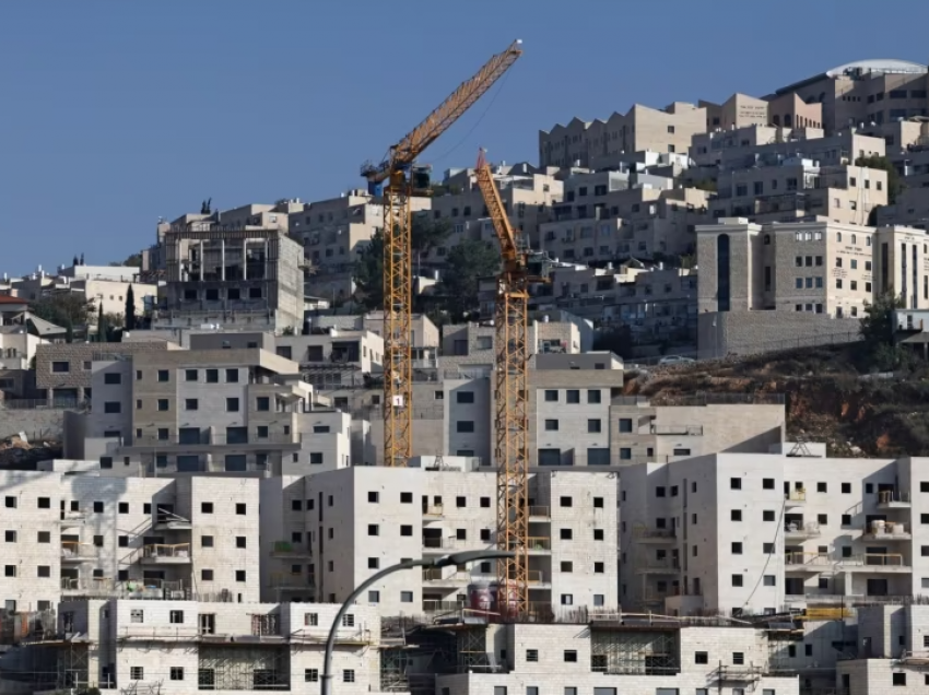 Perëndimi kundërshton vendimin e Izraelit për ndërtimet në Bregun Perëndimor 