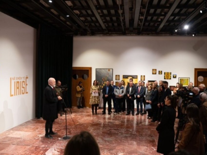 Pavarësia e Kosovës, Rexhep Selimi nga Haga çel ekspozitën në COD