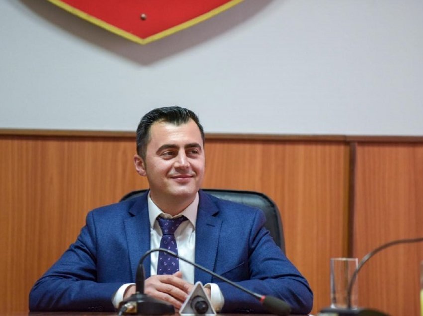 Bashkia Elbasan merr ‘karton të kuq’/ Hije dyshimi, Gledian Llatja blen 300 mijë euro karburant me garë të paracaktuar