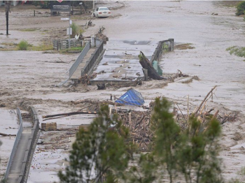 Rritet numri, cikloni “Gabriel” vret 11 persona në Zelandën e Re