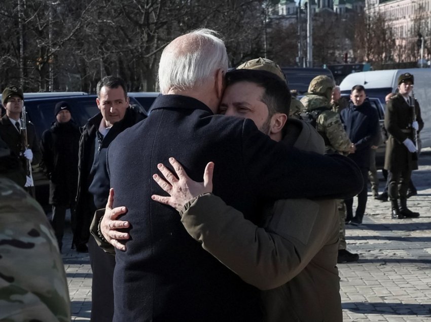 “Kievi ka rrëmbyer një pjesë të zemrës sime”, Biden flet pas vizitës në Ukrainë 